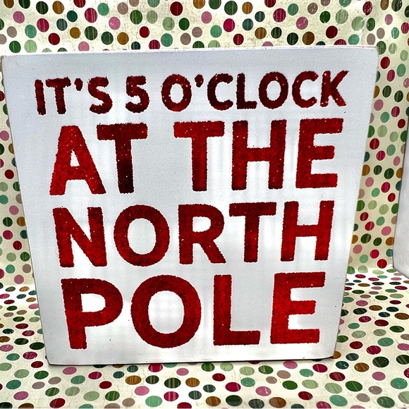 Christmas Wood Box Sign It’s 5 O’Clock At The North Pole Red Glitter Cocktails - Picture 3 of 6